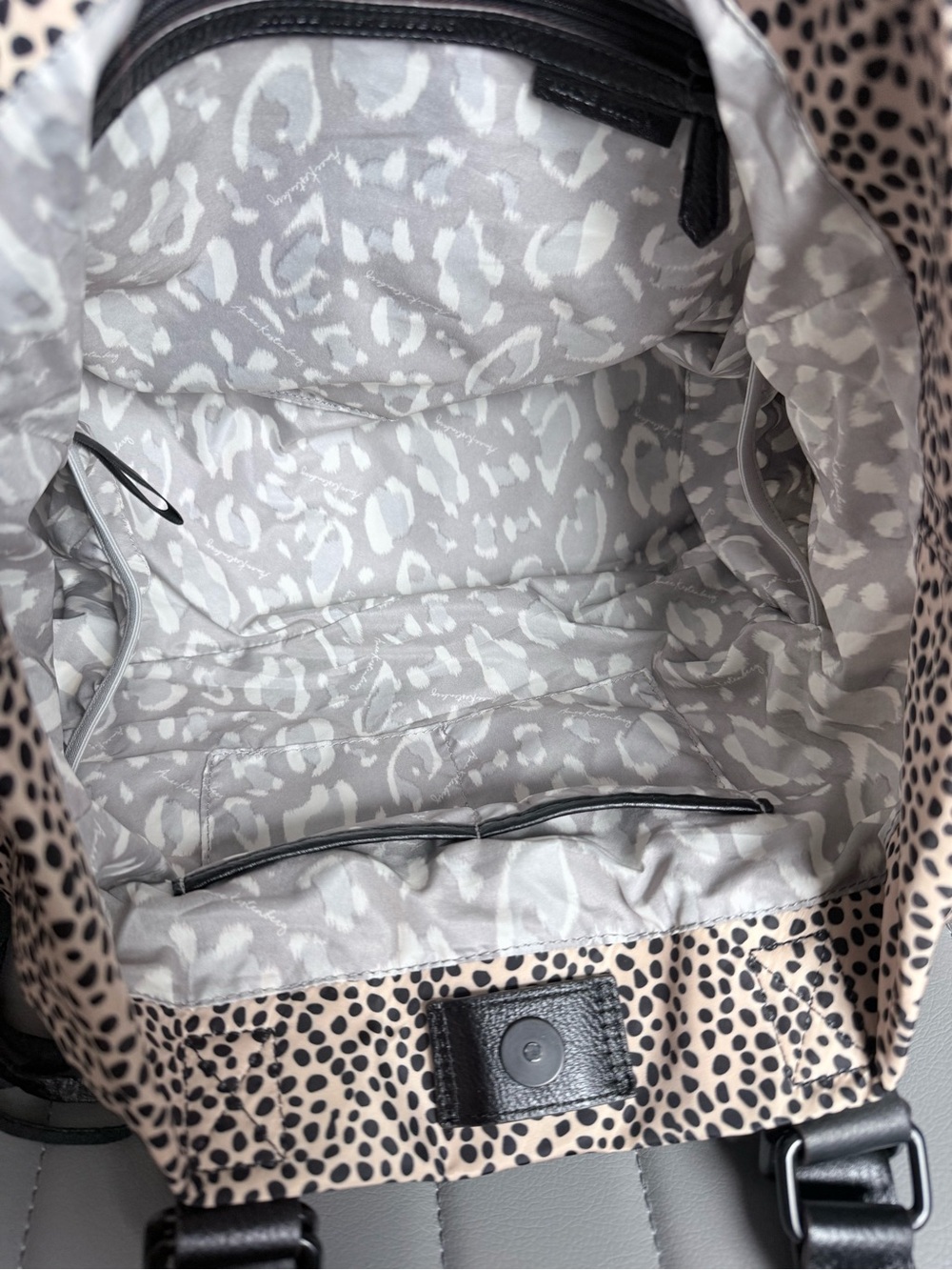 Aimee Kestenberg “Lighten Up” Large Tote Bag in Cheetah Print and Black Leather - Picture 4 of 9